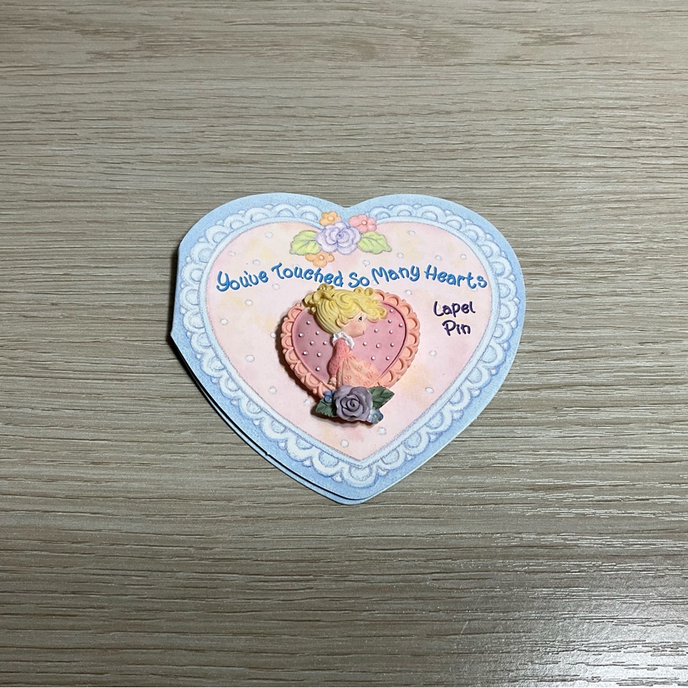Precious Moments Enesco 1998 You’ve touched So Many Hearts Lapel Pin 473855